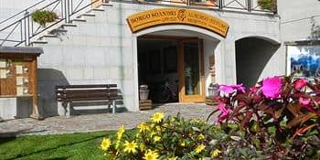 sutrio_razprseni hotel