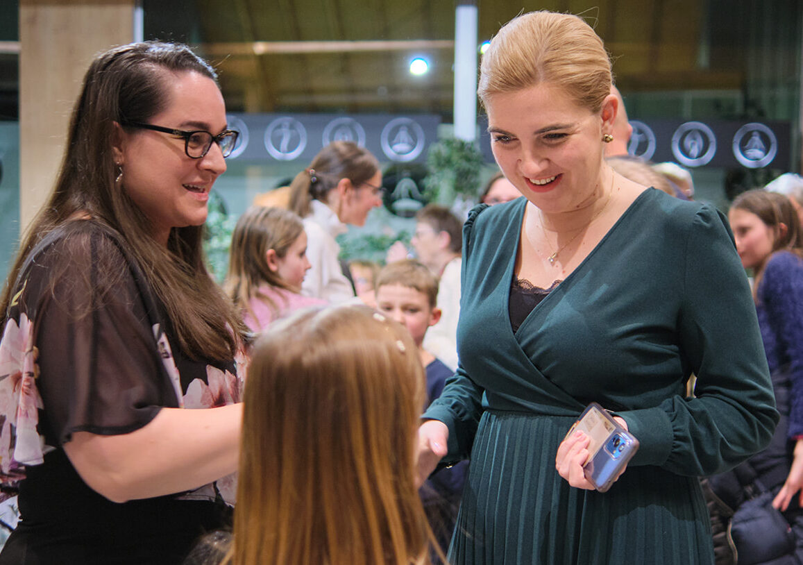 Katarina pri svojem delu resnično uživa – na sejmih z nasmehom promovira ponudbo Term Snovik.
