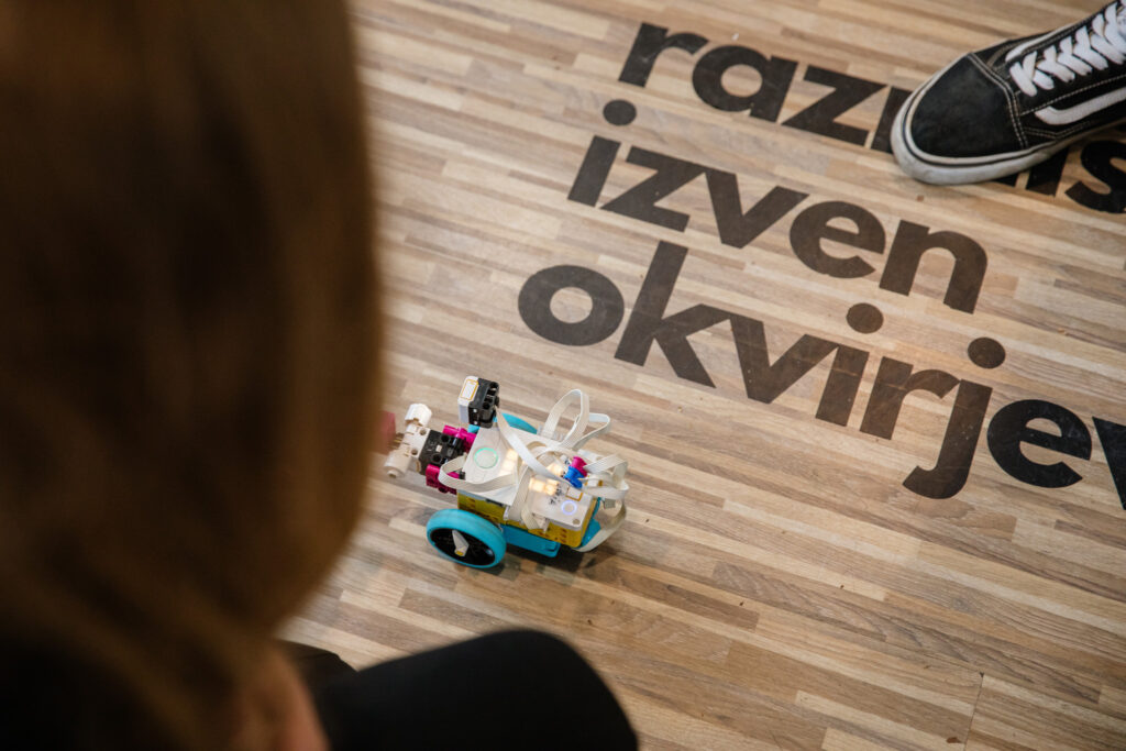 Mladi ustvarjali, programirali in razvijali ideje